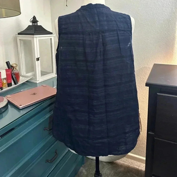 Tommy Hilfiger top size M 100%cotton - Picture 2 of 3